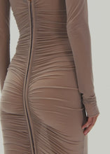 Load and play video in Gallery viewer, Gathered jersey midi dress in beige
