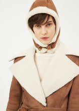 Load image into Gallery viewer, AW23 LEATHER 23 HAT SHEARLING BEIGE
