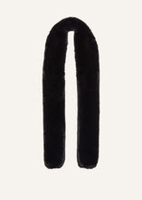 Load image into Gallery viewer, Faux fur scarf in black
