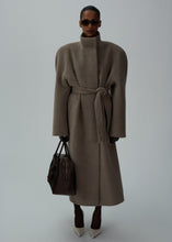 Load image into Gallery viewer, AW24 COAT 04 BEIGE
