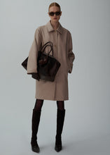 Load image into Gallery viewer, AW24 COAT 05 BEIGE
