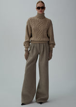 Load image into Gallery viewer, Cashmere cable turtleneck sweater in camel
