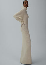 Load image into Gallery viewer, AW24 KNITWEAR 04 DRESS CREAM
