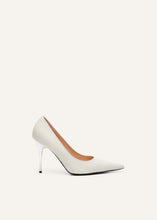 Load image into Gallery viewer, AW24 PUMPS PONY WHITE
