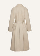 Load image into Gallery viewer, AW25 COAT 04 BEIGE
