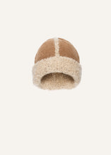 Load image into Gallery viewer, AW25 KNITWEAR 20 HAT BEIGE
