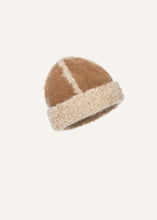 Load image into Gallery viewer, AW25 KNITWEAR 20 HAT BEIGE

