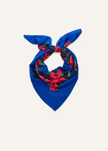 Load image into Gallery viewer, Bloom wool scarf in royal blue
