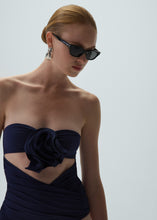 Load image into Gallery viewer, Flower appliqué strapless cutout swimsuit in navy
