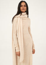 Load image into Gallery viewer, Alpaca knit scarf in beige

