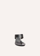 Load image into Gallery viewer, PF25 THONG HEEL SANDALS BLACK
