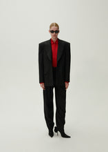 Load image into Gallery viewer, Classic oversized wool blazer in black
