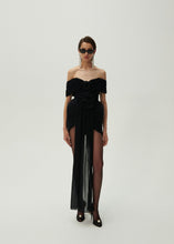 Load image into Gallery viewer, Off shoulder plissé dress in black

