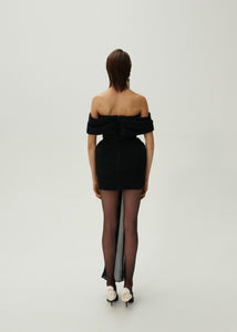 Off shoulder plissé dress in black
