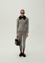 Load image into Gallery viewer, Cropped knitwear leggings in light grey
