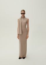 Load image into Gallery viewer, Knitwear maxi skirt in beige
