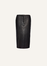 Load image into Gallery viewer, Low-waist leather midi skirt in black
