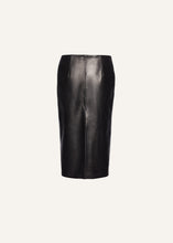 Load image into Gallery viewer, Low-waist leather midi skirt in black
