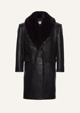 Load image into Gallery viewer, Oversized classic midi coat in black leather with faux fur
