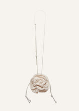 Load image into Gallery viewer, Magda bag pearl strap in cream crochet
