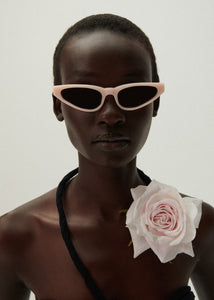 Pointed cat-eye sunglasses in pink