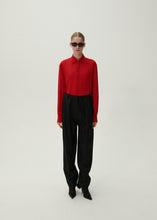 Load image into Gallery viewer, Tapered wool trousers in black
