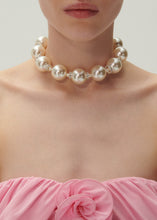 Load image into Gallery viewer, RE24 NECKLACE 02 WHITE
