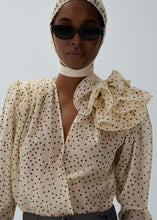 Load image into Gallery viewer, RE25 BLOUSE 02 CREAM DOTS
