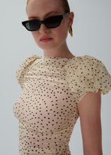 Load image into Gallery viewer, Puff sleeve ruched blouse in cream dots
