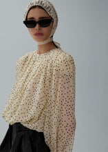 Load image into Gallery viewer, RE25 BLOUSE 07 CREAM DOTS
