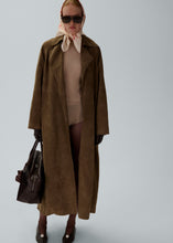 Load image into Gallery viewer, RE25 LEATHER 03 COAT BEIGE SUEDE
