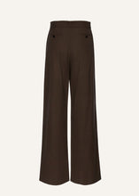 Load image into Gallery viewer, Belted relaxed cotton trousers in brown
