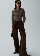 Load image into Gallery viewer, Belted relaxed cotton trousers in brown
