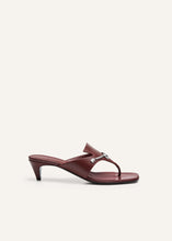 Load image into Gallery viewer, RE25 SANDALS LEATHER BURGUNDY
