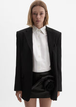 Load image into Gallery viewer, Single-breasted wool blazer in black
