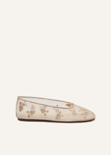 Load image into Gallery viewer, SS24 BALLET FLATS EMBROIDERY CREAM
