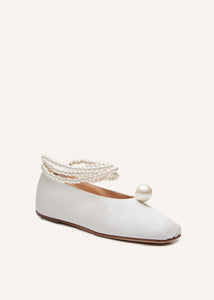 Mother of pearl ballet flats in cream satin