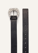 Load image into Gallery viewer, Sculpted buckle belt in embossed leather
