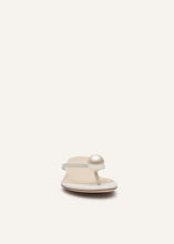Load image into Gallery viewer, SS24 THONG SANDALS PEARL
