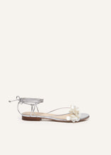 Load image into Gallery viewer, SS24 WRAP AROUND FLATS PEARLS SILVER
