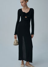 Load image into Gallery viewer, Small Devana in cream crochet
