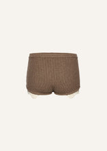Load image into Gallery viewer, SS25 KNITWEAR 08 SHORTS BEIGE
