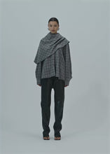 Load and play video in Gallery viewer, Classic oversized shirt in grey check
