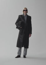 Load and play video in Gallery viewer, PF24 LEATHER 08 COAT BLACK
