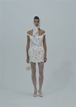 Load and play video in Gallery viewer, PF25 DRESS 16 CREAM PRINT
