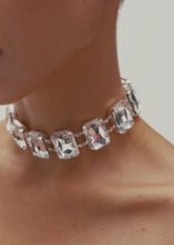 Load and play video in Gallery viewer, Emerald cut crystal choker in silver

