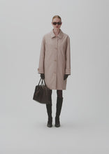 Load and play video in Gallery viewer, Cotton car coat in beige
