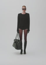 Load and play video in Gallery viewer, AW24 KNITWEAR 10 SHORTS BLACK
