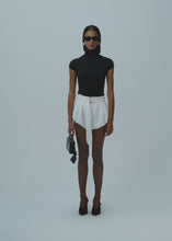 Load and play video in Gallery viewer, SS25 KNITWEAR 06 TOP BLACK
