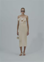 Load and play video in Gallery viewer, PF25 DRESS 01 BEACH CREAM
